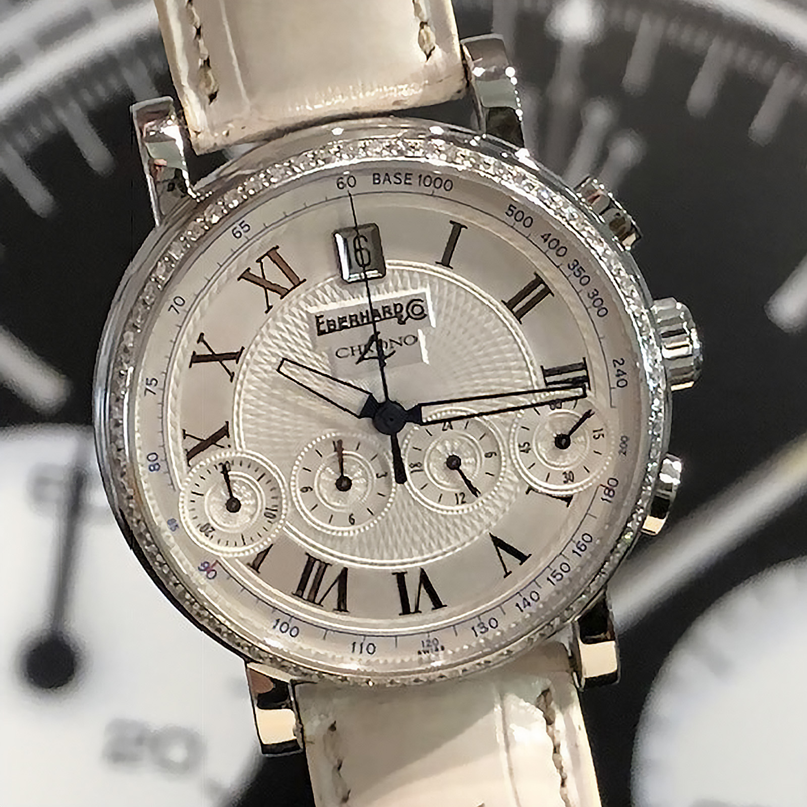 Eberhard & Co. Chrono 4 Bellissimo Vitré 31043.10 BR